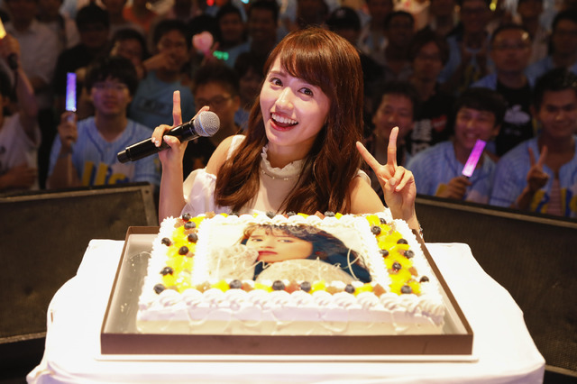 逢田梨香子1st EP「Principal」発売記念Birthdayイベント写真（撮影：石井亜希）