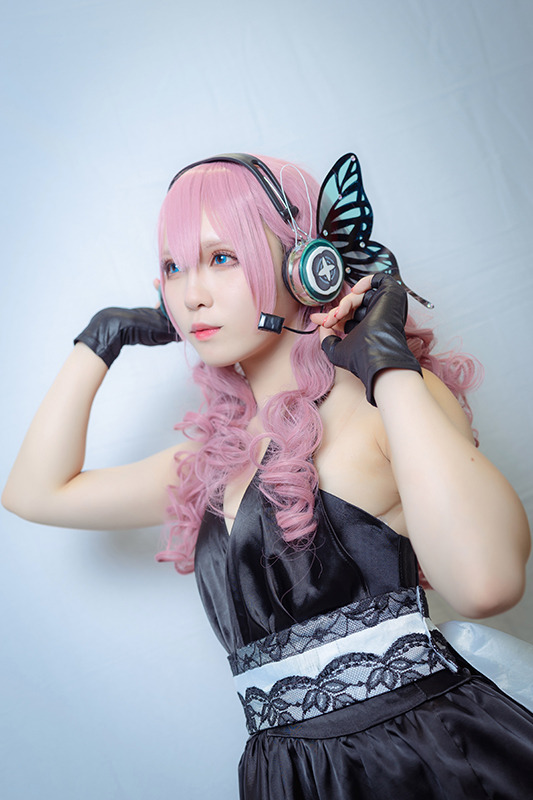 【コスプレ】ラブライブ！、Re:ゼロ、ワンパンマンまで…「となコス」美女レイヤーまとめ（前編）【写真100枚】