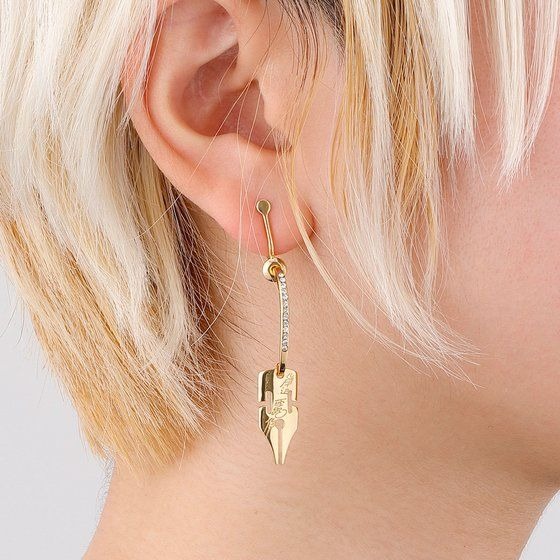 【岸辺露伴は動かない】岸辺露伴 Gペンピアス／イヤリング【プレミアムバンダイ限定】販売価格：13,200円（税込）（C）LUCKY LAND COMMUNICATIONS/集英社・ジョジョの奇妙な冒険DU製作委員会