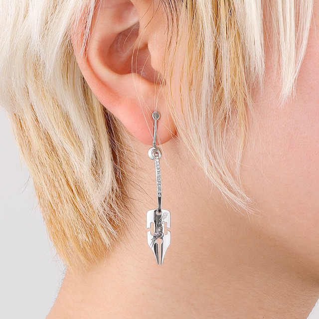 【岸辺露伴は動かない】岸辺露伴 Gペンピアス／イヤリング【プレミアムバンダイ限定】販売価格：13,200円（税込）（C）LUCKY LAND COMMUNICATIONS/集英社・ジョジョの奇妙な冒険DU製作委員会