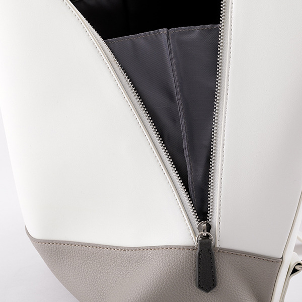 『文豪ストレイドッグス』コラボレーション■中島敦 モデルバッグ／12,800円（税別）（C）朝霧カフカ・春河35/ＫＡＤＯＫＡＷＡ/2019文豪ストレイドッグス製作委員会