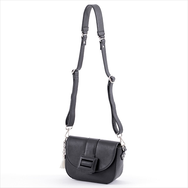 『文豪ストレイドッグス』コラボレーション■芥川龍之介 モデルバッグ／12,800円（税別）（C）朝霧カフカ・春河35/ＫＡＤＯＫＡＷＡ/2019文豪ストレイドッグス製作委員会