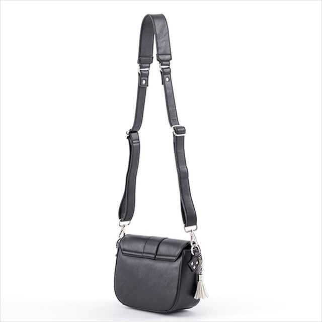 『文豪ストレイドッグス』コラボレーション■芥川龍之介 モデルバッグ／12,800円（税別）（C）朝霧カフカ・春河35/ＫＡＤＯＫＡＷＡ/2019文豪ストレイドッグス製作委員会