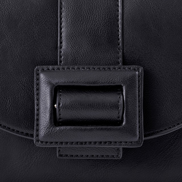 『文豪ストレイドッグス』コラボレーション■芥川龍之介 モデルバッグ／12,800円（税別）（C）朝霧カフカ・春河35/ＫＡＤＯＫＡＷＡ/2019文豪ストレイドッグス製作委員会