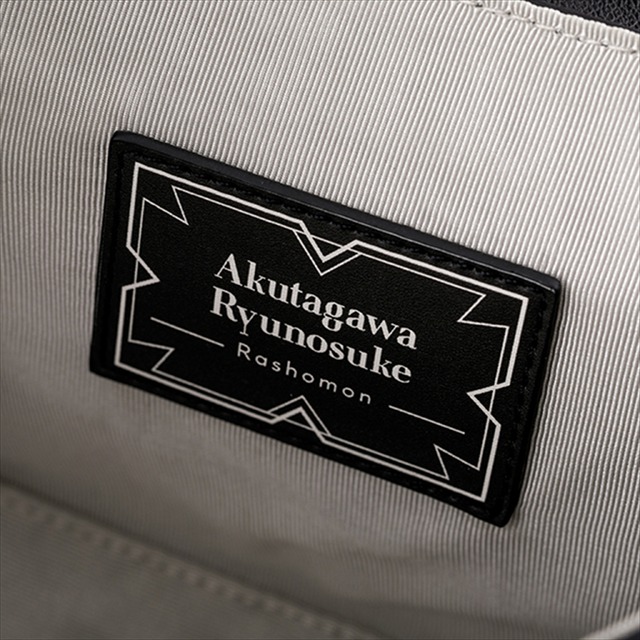 『文豪ストレイドッグス』コラボレーション■芥川龍之介 モデルバッグ／12,800円（税別）（C）朝霧カフカ・春河35/ＫＡＤＯＫＡＷＡ/2019文豪ストレイドッグス製作委員会