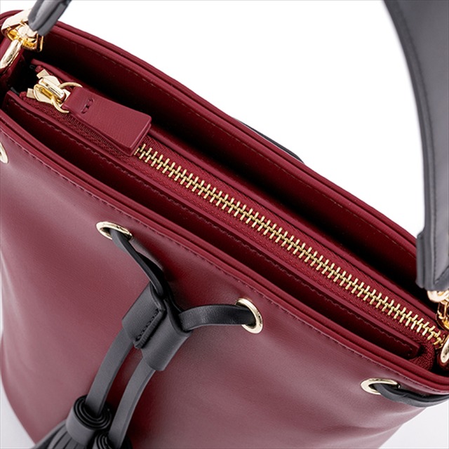 『文豪ストレイドッグス』コラボレーション■中原中也 モデルバッグ／12,800円（税別）（C）朝霧カフカ・春河35/ＫＡＤＯＫＡＷＡ/2019文豪ストレイドッグス製作委員会