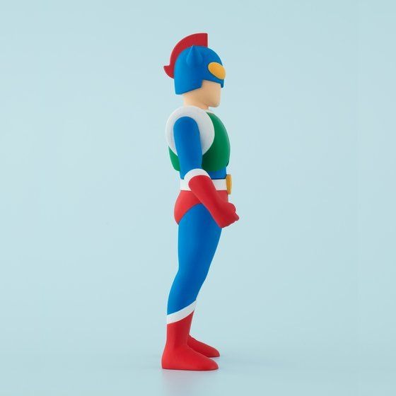 「アクション仮面ソフビ＆アクション仮面カード」2,800円（税込）（C）臼井儀人/双葉社・シンエイ・テレビ朝日・ADK（C）臼井儀人/双葉社・シンエイ・テレビ朝日・ADK 1993