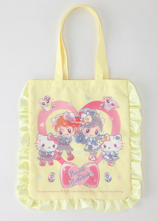 【ふたりはプリキュア×ハローキティ ファッションアイテムシリーズ】フリルトートバッグ　4,200円（C） 1976, 2019 SANRIO CO., LTD. 著作株式会社サンリオ
