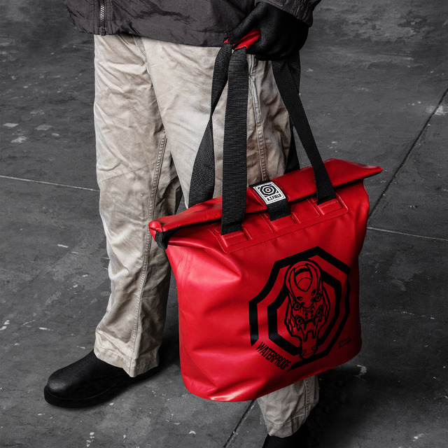 『エヴァンゲリオン』「A.T.FIELD EVANGELION WORK」無縫製ワークバッグ10L・2号機モデルデザイン