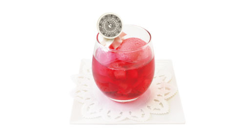 「『種村有菜原画展～20th Ａnniversary～』×アニメイトカフェ」『時空異邦人ＫＹＯＫＯ』より Cranberry Rouge（700円）（C）種村有菜／集英社