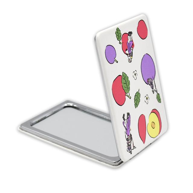 コンパクトミラー（1,500円・税別／全3種）（C）2015-2019 DMM GAMES/Nitroplus（C）Inori kito