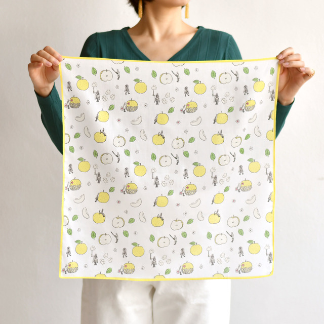 バンダナ（1,800円・税別／全3種）（C）2015-2019 DMM GAMES/Nitroplus（C）Inori kito