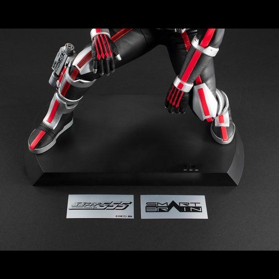 「Ultimate Article 仮面ライダーファイズ」30,800円（税込）（C）石森プロ・東映