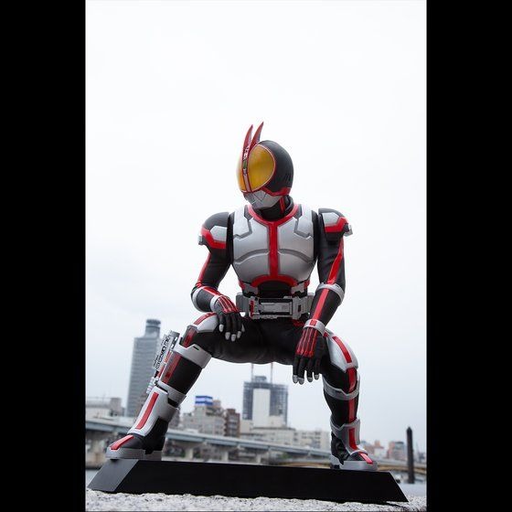 「Ultimate Article 仮面ライダーファイズ」30,800円（税込）（C）石森プロ・東映