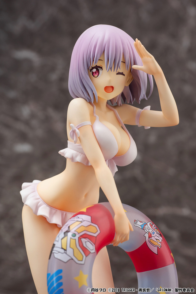 「新条アカネ 水着style」13,000円（税別）（C）円谷プロ （C）2018 TRIGGER・雨宮哲／「GRIDMAN」製作委員会