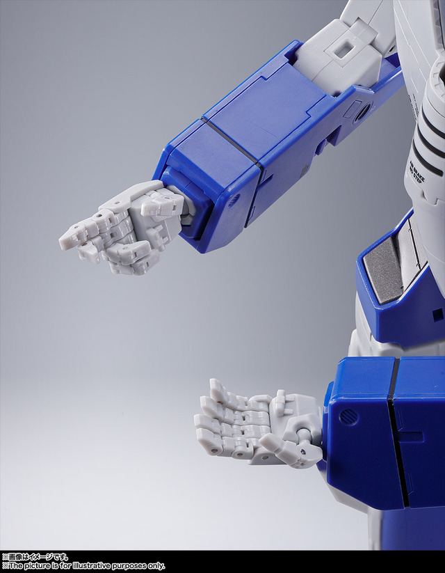 「DX超合金　VF-1A バルキリー（マクシミリアン・ジーナス機）」19,440円（税8%込）（C） 1982 ビックウエスト