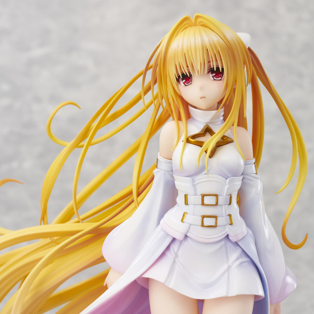 「To LOVEる-とらぶる-ダークネス 金色の闇 ホワイトトランスver.」16,500円（税別）（C）矢吹健太朗・長谷見沙貴／集英社・とらぶるダークネス製作委員会