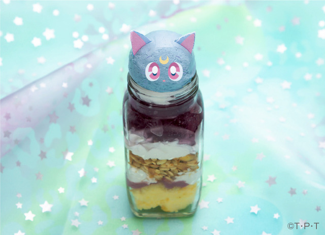 「セーラームーンカフェ2019」 ミニジャーパフェ　ダイアナ　890円（C）武内直子･ PNP ･東映アニメーション