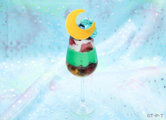 「セーラームーンカフェ2019」 ムーンナイトパフェ1,490円（C）武内直子･ PNP ･東映アニメーション