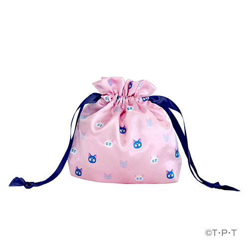 「セーラームーンカフェ2019」サテン巾着　1,200 円（C）武内直子･ PNP ･東映アニメーション