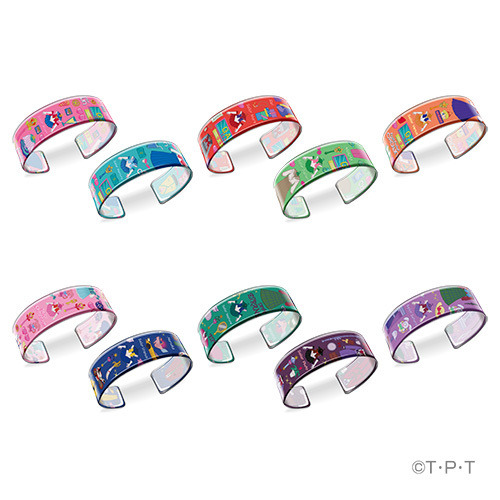 「セーラームーンカフェ2019」アクリルバングル　800円（C）武内直子･ PNP ･東映アニメーション