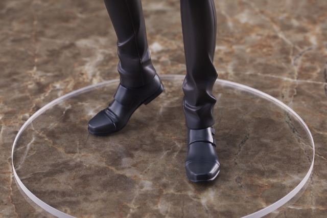 「ロード・エルメロイII世 1/8スケールフィギュア」15,800円（税込）（C）三田誠・TYPE-MOON / LEMPC