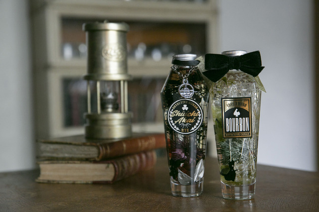 『名探偵コナン』コラボレーションハーバリウム「赤井秀一モデル」「安室透モデル」各6,800円(税別)（C）青山剛昌／小学館・読売テレビ・TMS 1996