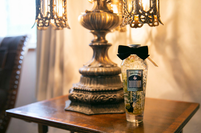 『名探偵コナン』コラボレーションハーバリウム「安室透モデル」6,800円(税別)（C）青山剛昌／小学館・読売テレビ・TMS 1996