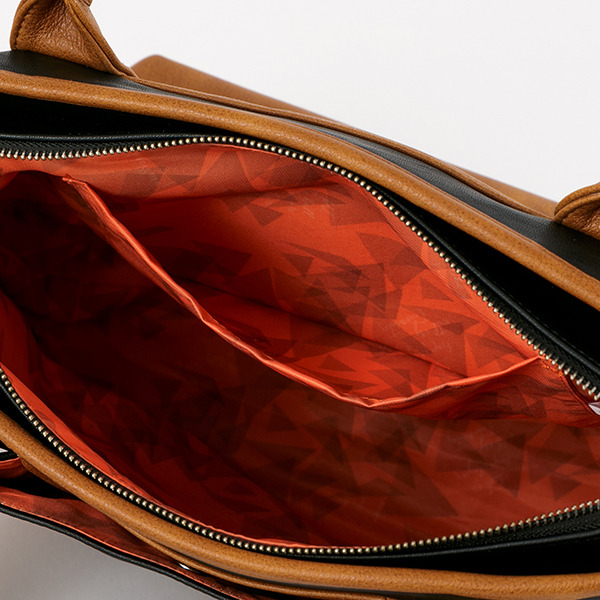 「烏野高校 モデル トートバッグ」13,800円（税別）（C）古舘春一／集英社・「ハイキュー!!」製作委員会・ＭＢＳ