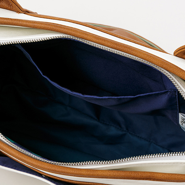 「青葉城西高校 モデル トートバッグ」13,800円（税別）（C）古舘春一／集英社・「ハイキュー!!」製作委員会・ＭＢＳ