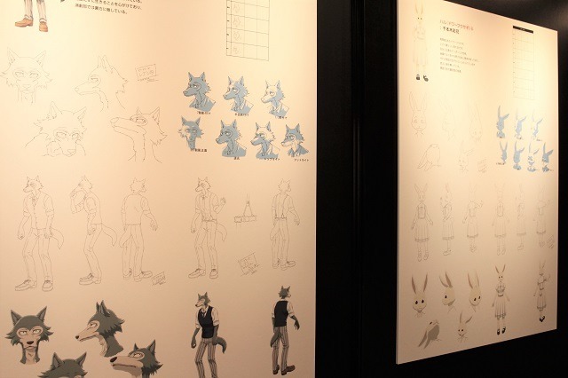 アニメ版の魅力に迫る「BEASTARS」展の見どころは？ OPのコマ撮りアニメで使われたレゴシ&ハル人形も【内覧レポ】