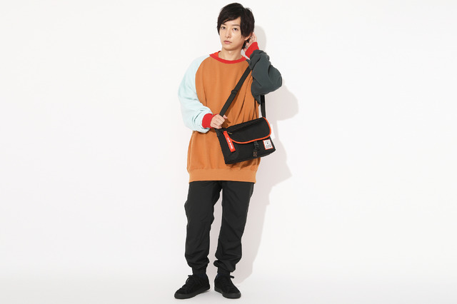 「爆豪勝己モデルショルダーバッグ 」10,800円（税別）（C）堀越耕平／集英社・僕のヒーローアカデミア製作委員会