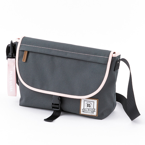 「麗日お茶子モデルショルダーバッグ 」10,800円（税別）（C）堀越耕平／集英社・僕のヒーローアカデミア製作委員会