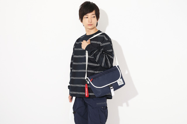 「轟焦凍モデルショルダーバッグ 」10,800円（税別）（C）堀越耕平／集英社・僕のヒーローアカデミア製作委員会