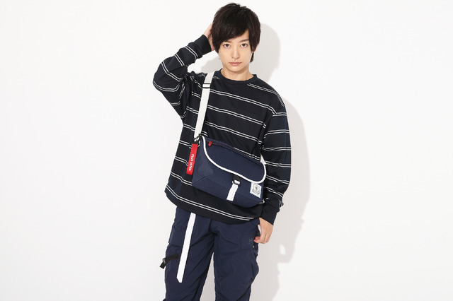 「轟焦凍モデルショルダーバッグ 」10,800円（税別）（C）堀越耕平／集英社・僕のヒーローアカデミア製作委員会