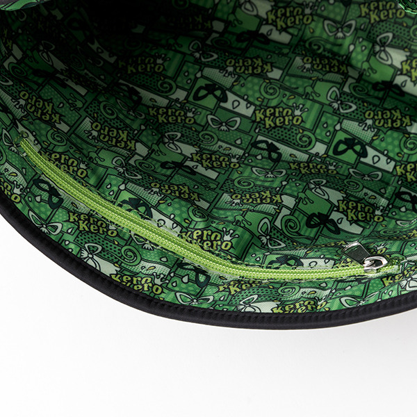 「蛙吹梅雨モデルショルダーバッグ 」10,800円（税別）（C）堀越耕平／集英社・僕のヒーローアカデミア製作委員会