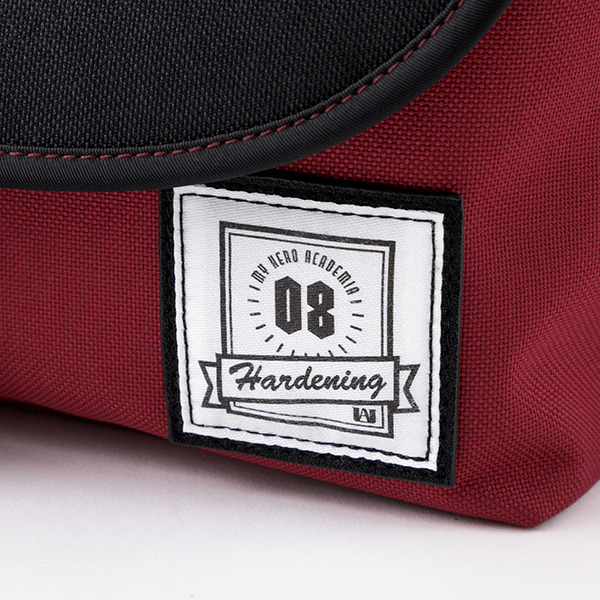 「切島鋭児郎モデルショルダーバッグ 」10,800円（税別）（C）堀越耕平／集英社・僕のヒーローアカデミア製作委員会