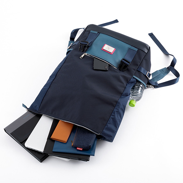 『遊☆戯☆王』コラボレーション　バッグ■藤木遊作 モデル13,800円(税別)（C）高橋和希 スタジオ・ダイス／集英社・テレビ東京・ＮＡＳ