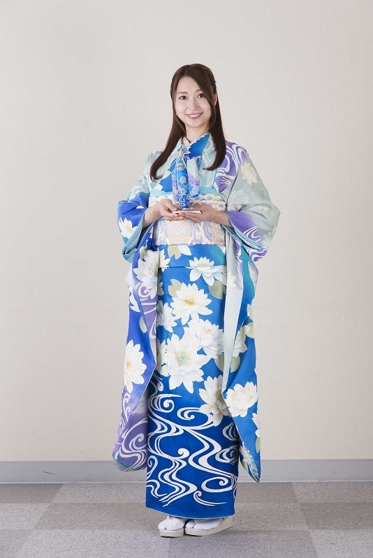 京友禅を姿をしたアスナ役の戸松遥