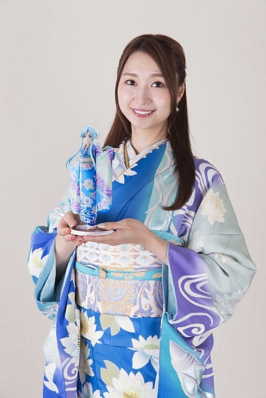 京友禅を姿をしたアスナ役の戸松遥