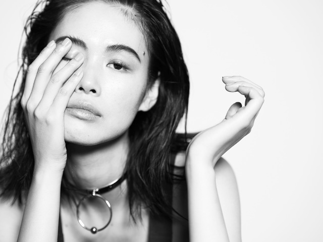 モデルとしても活躍するイラストレーターの田中シェン