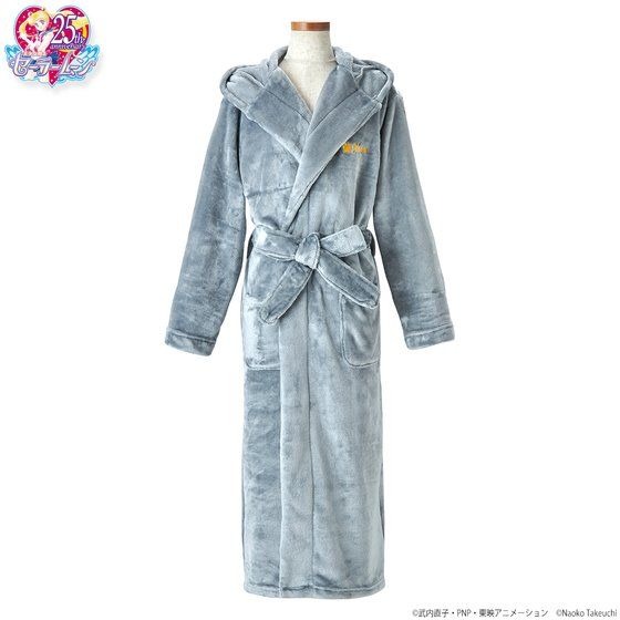 「美少女戦士セーラームーン　ルナ＆ダイアナふわもこバスローブ」10,450円（税込）（C）Naoko Takeuchi（C）武内直子・PNP・東映アニメーション