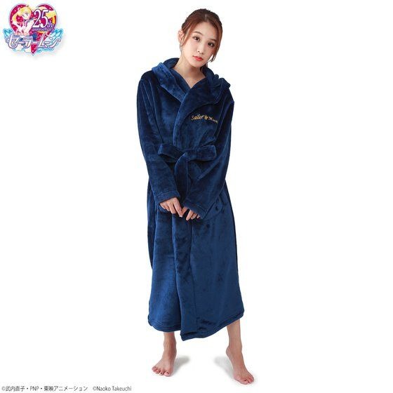 「美少女戦士セーラームーン　ルナ＆ダイアナふわもこバスローブ」10,450円（税込）（C）Naoko Takeuchi（C）武内直子・PNP・東映アニメーション