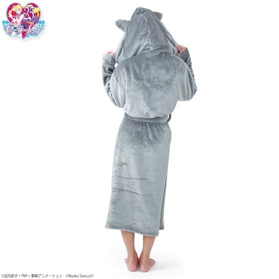 「美少女戦士セーラームーン　ルナ＆ダイアナふわもこバスローブ」10,450円（税込）（C）Naoko Takeuchi（C）武内直子・PNP・東映アニメーション