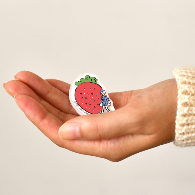 「アクリルブローチ」前田藤四郎 850円(C) 2015-2018 DMM GAMES/Nitroplus