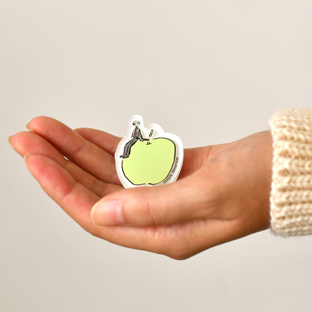 「アクリルブローチ」鶯丸 850円(C) 2015-2018 DMM GAMES/Nitroplus