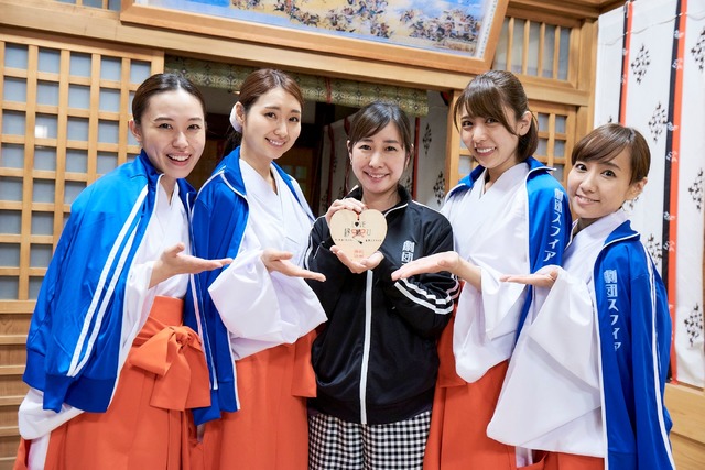 ドラマ『劇団スフィア』第3話「血塗られたブラジャー」第一幕（C）2019「劇団スフィア」製作委員会