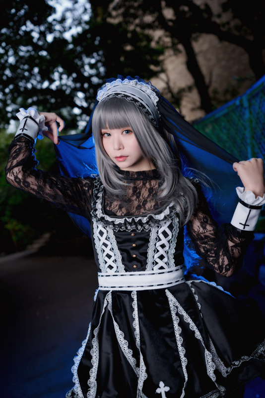 【コスプレ】人気レイヤー五木あきら、どっちのハロコスが好き？ シスター＆キョンシー姿に注目【写真39枚】