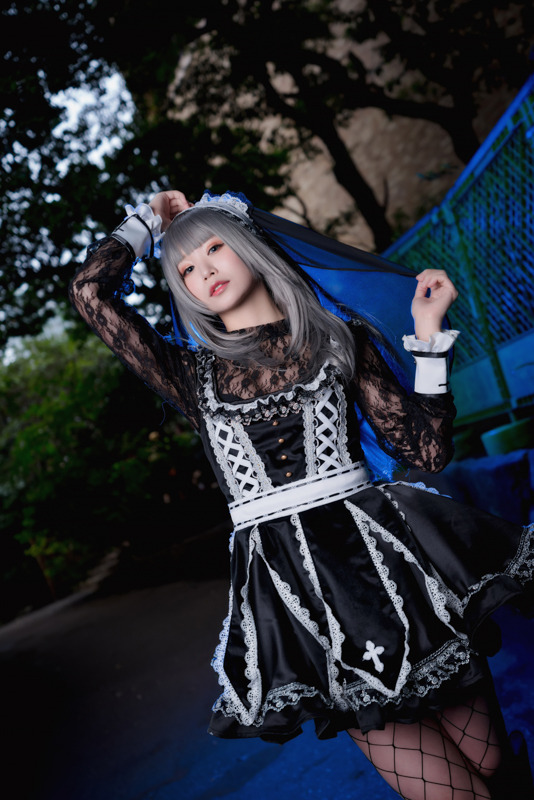 【コスプレ】人気レイヤー五木あきら、どっちのハロコスが好き？ シスター＆キョンシー姿に注目【写真39枚】