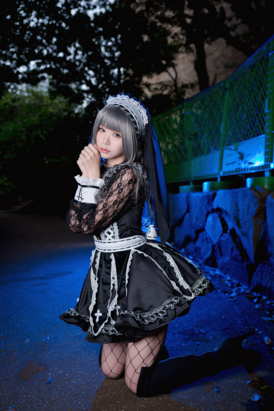 【コスプレ】人気レイヤー五木あきら、どっちのハロコスが好き？ シスター＆キョンシー姿に注目【写真39枚】